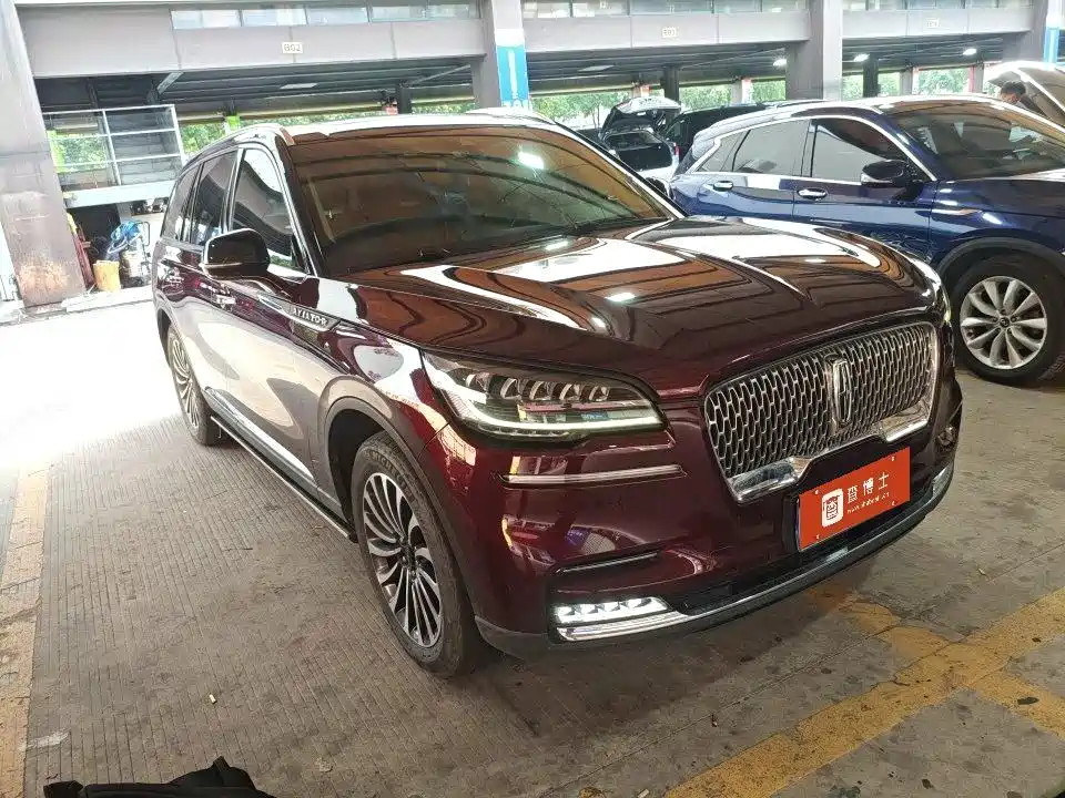 Lincoln Aviator — миниатюра 4