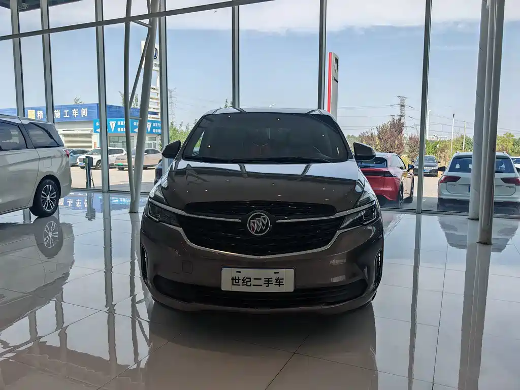 Buick GL8 — миниатюра 2