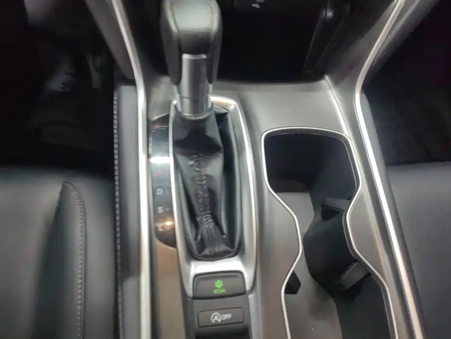 Honda Accord — миниатюра 16