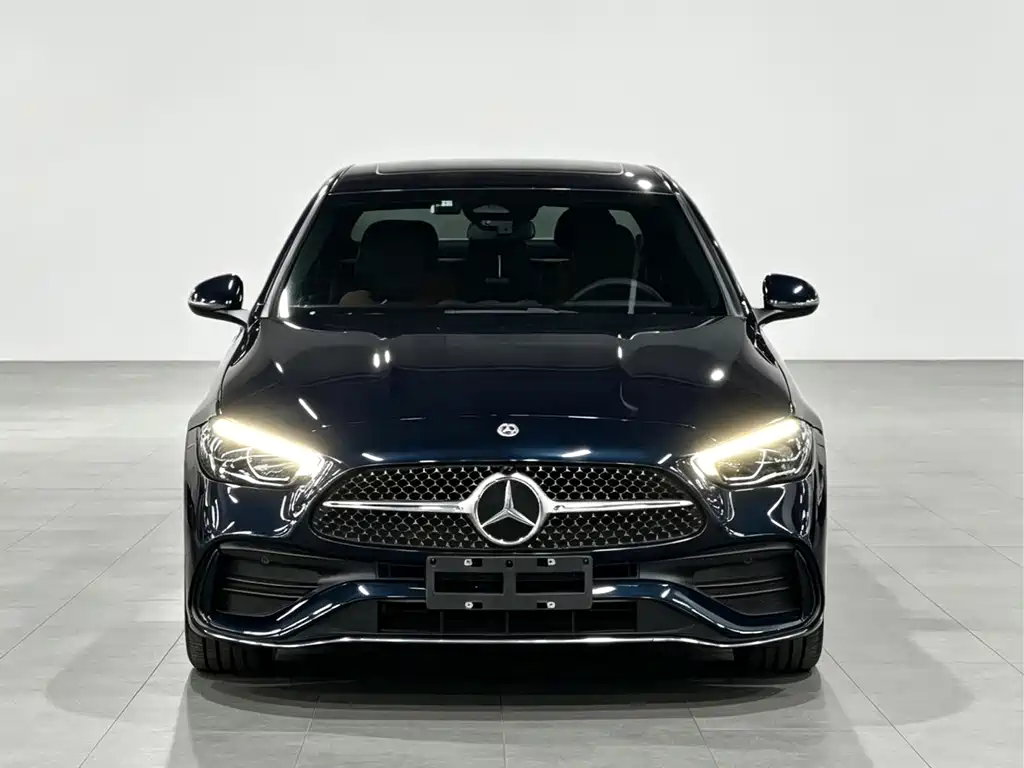 Mercedes-Benz C-Class — миниатюра 2