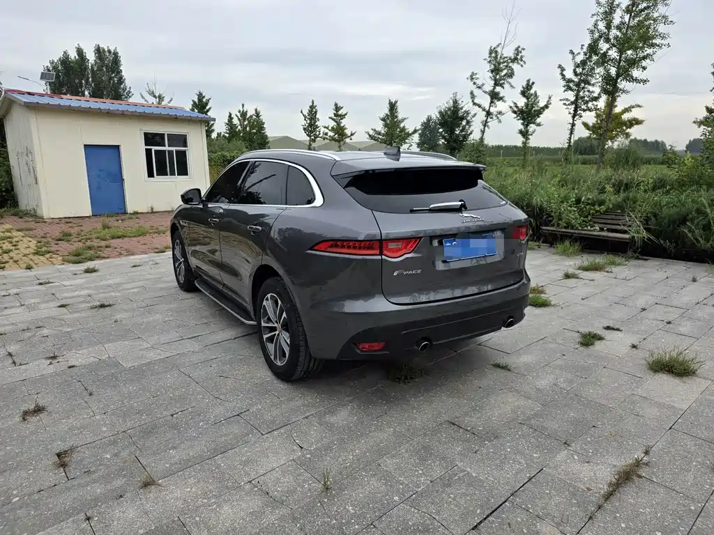 Jaguar F-PACE — миниатюра 7