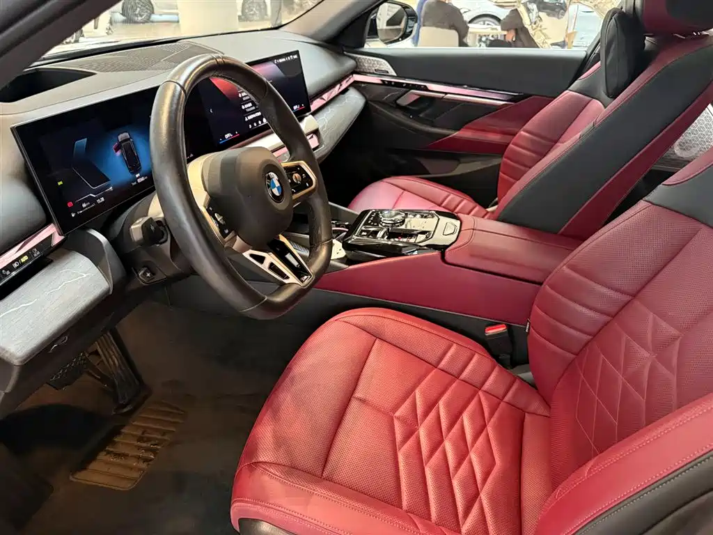 BMW 5 Series — миниатюра 3