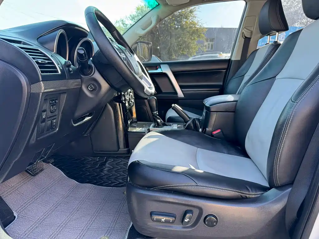 Toyota Prado — миниатюра 4