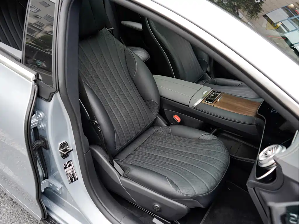 Mercedes-Benz EQS — миниатюра 12