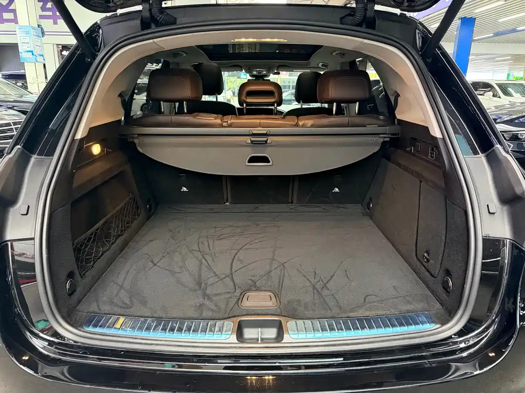 Mercedes-Benz GLE (Import) — миниатюра 18