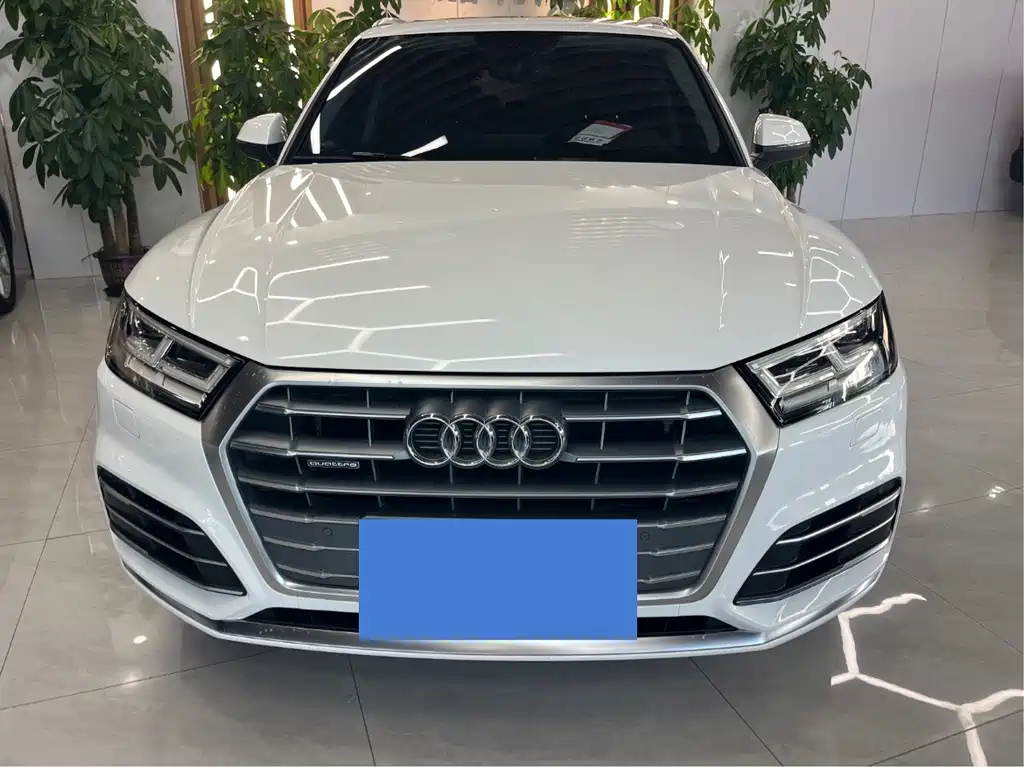 Audi Q5L — миниатюра 2