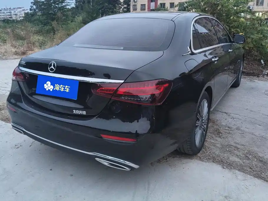 Mercedes-Benz E-Class — миниатюра 3