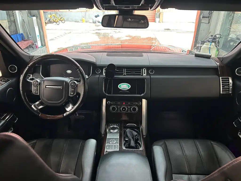 Land Rover Range Rover — миниатюра 5