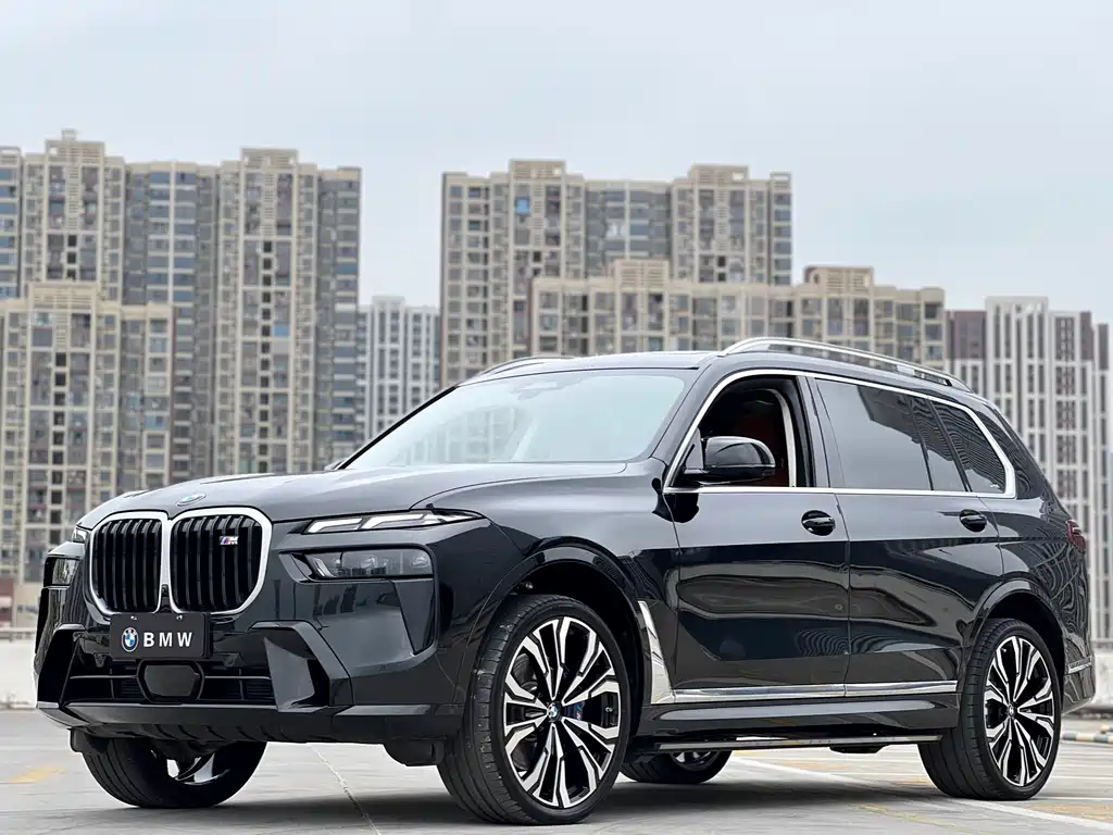 BMW 宝马X7 M60i 2025