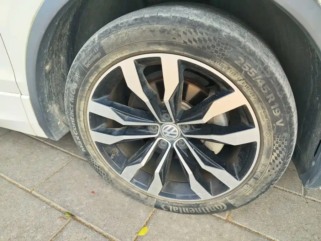 Volkswagen Tiguan L — миниатюра 8