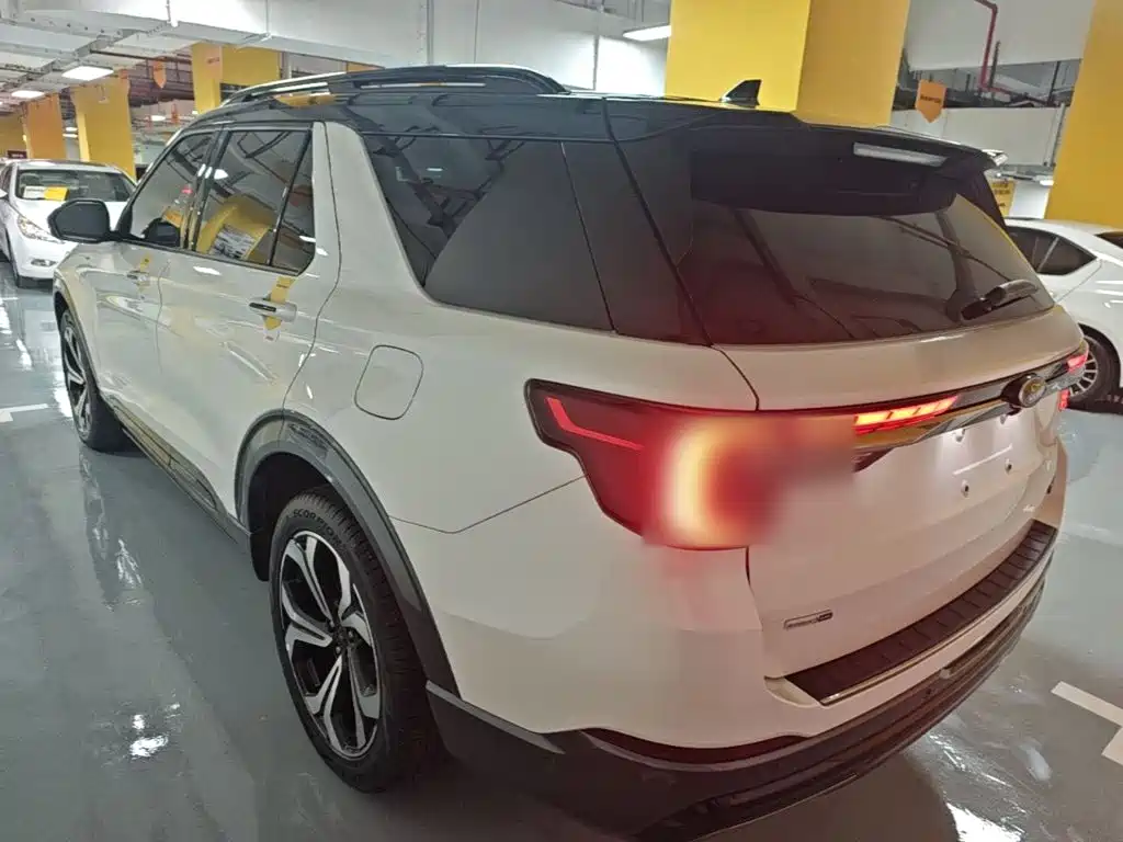 Ford Explorer — миниатюра 5