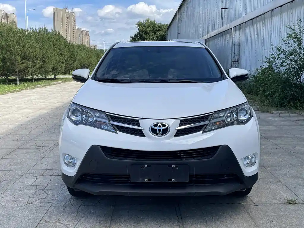 Toyota RAV4 — миниатюра 2