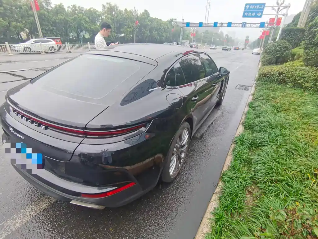 Porsche Panamera — миниатюра 3