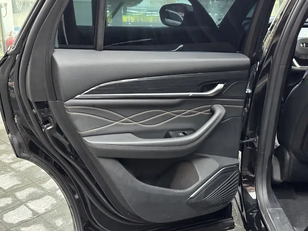 Geely Xingyue L — миниатюра 15
