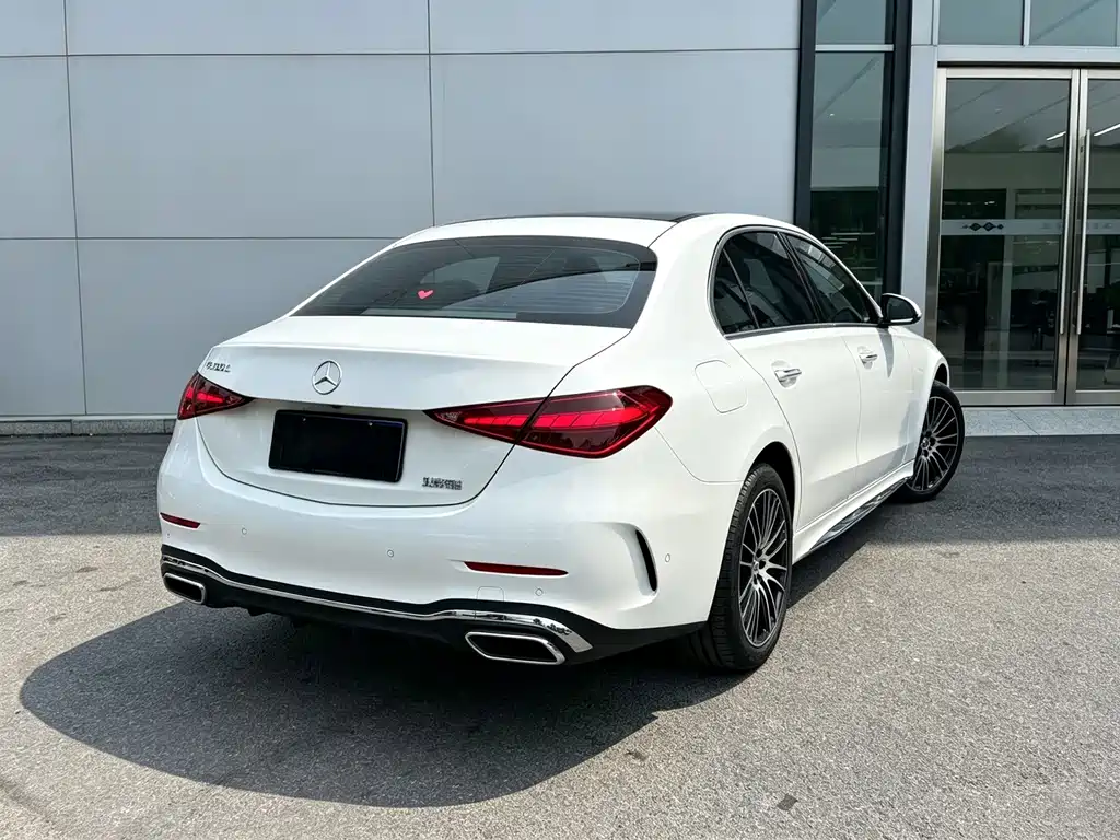 Mercedes-Benz C-Class — миниатюра 15