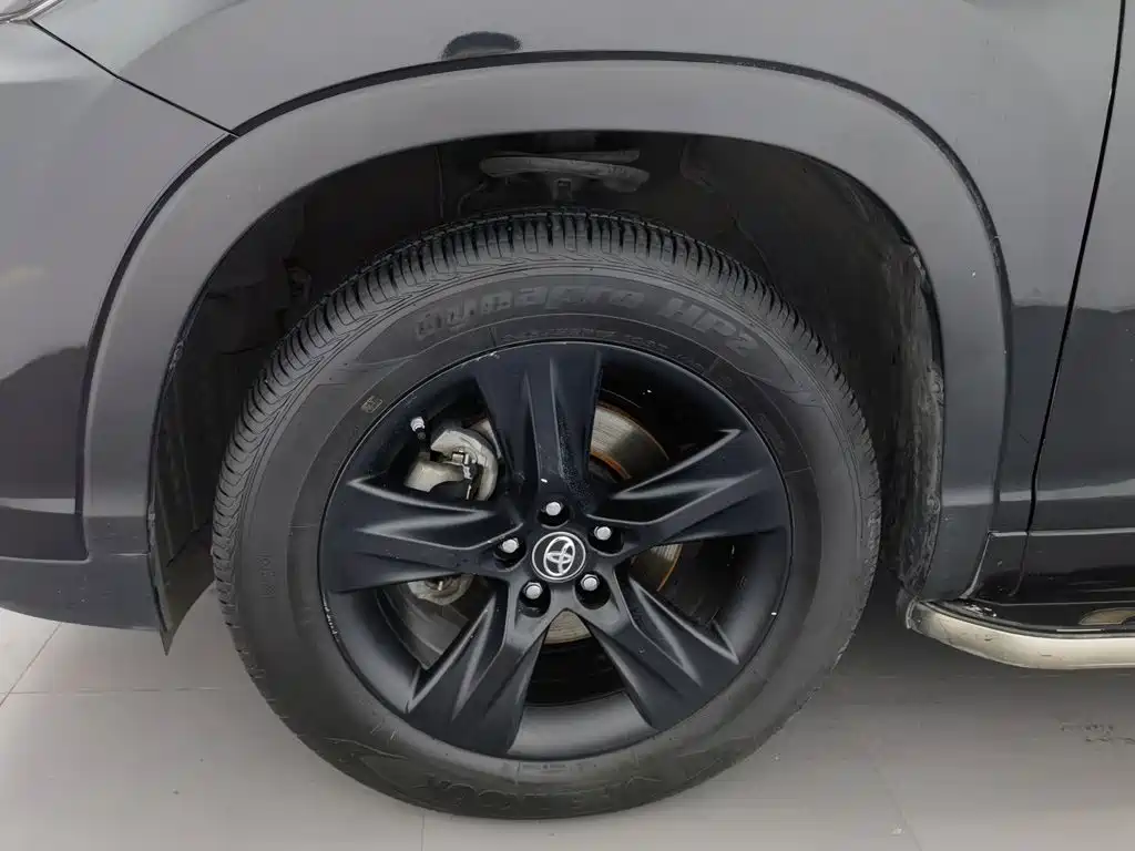 Toyota Highlander — миниатюра 17