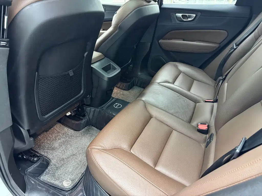 Volvo XC60 — миниатюра 6