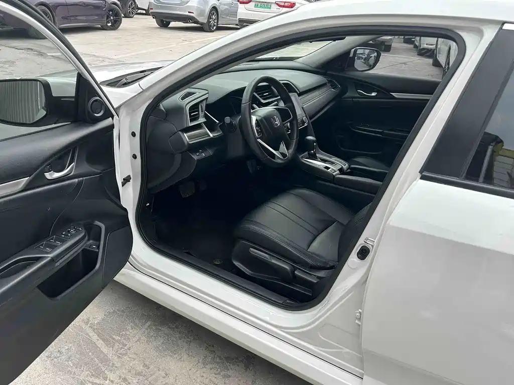 Honda Civic — миниатюра 5