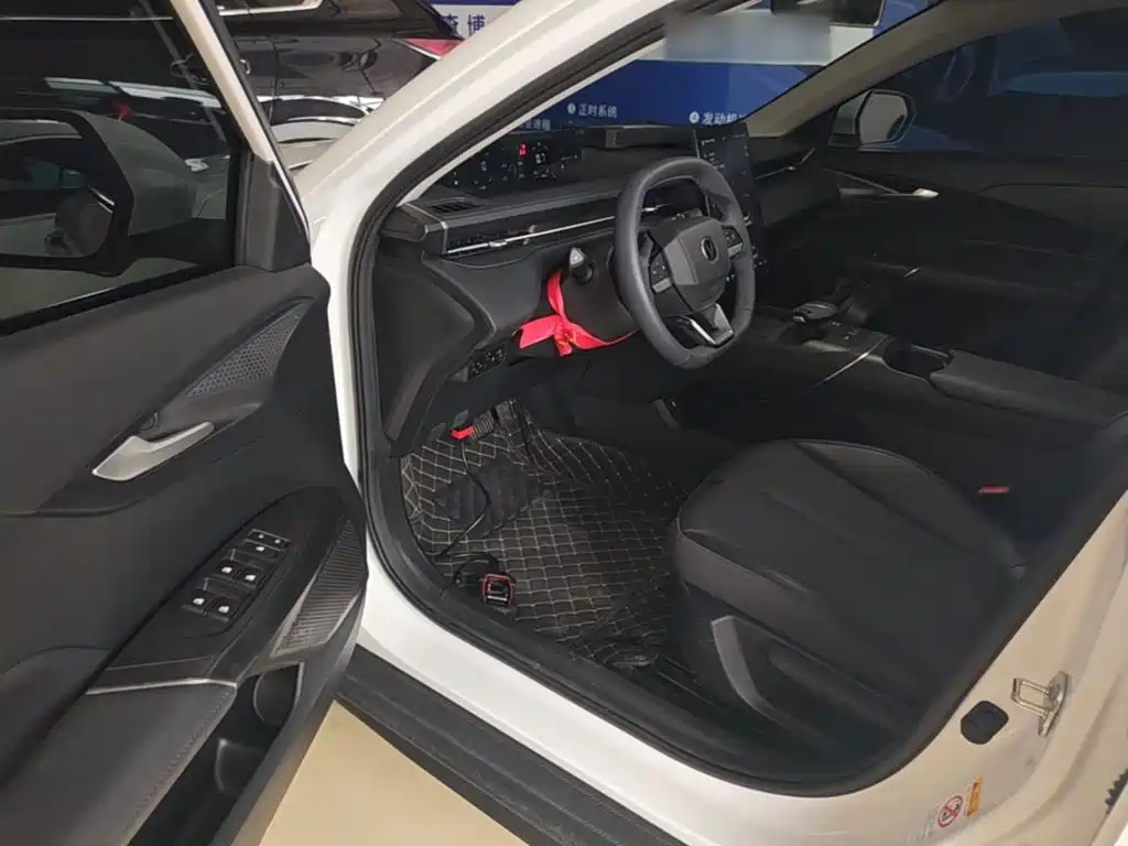 Changan Eado — миниатюра 16