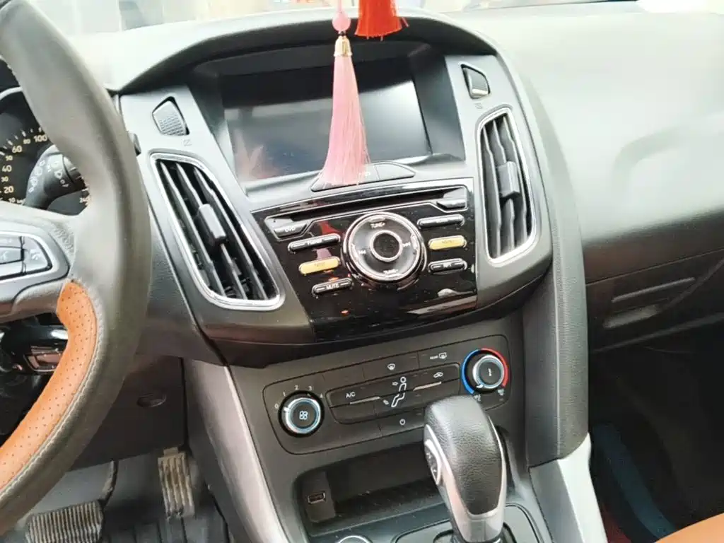Ford Focus — миниатюра 13