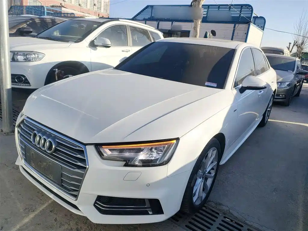 Audi A4L 2018