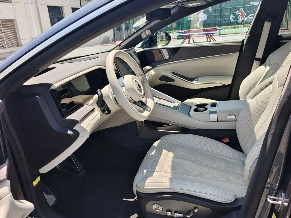 Denza Z9 2024 1100km Max