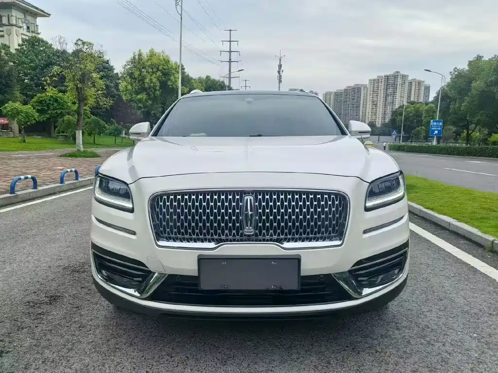 Lincoln Nautilus 2019 2.0T V
