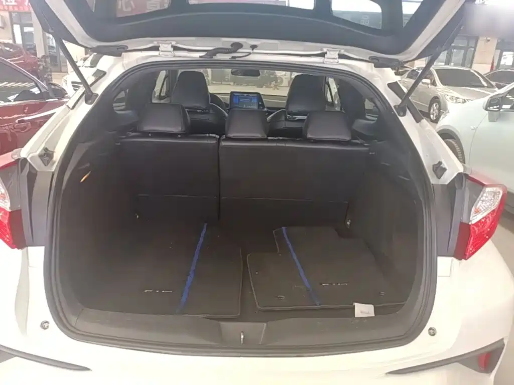 Toyota C-HR — миниатюра 19
