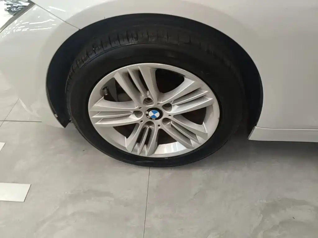 BMW 3 Series — миниатюра 23