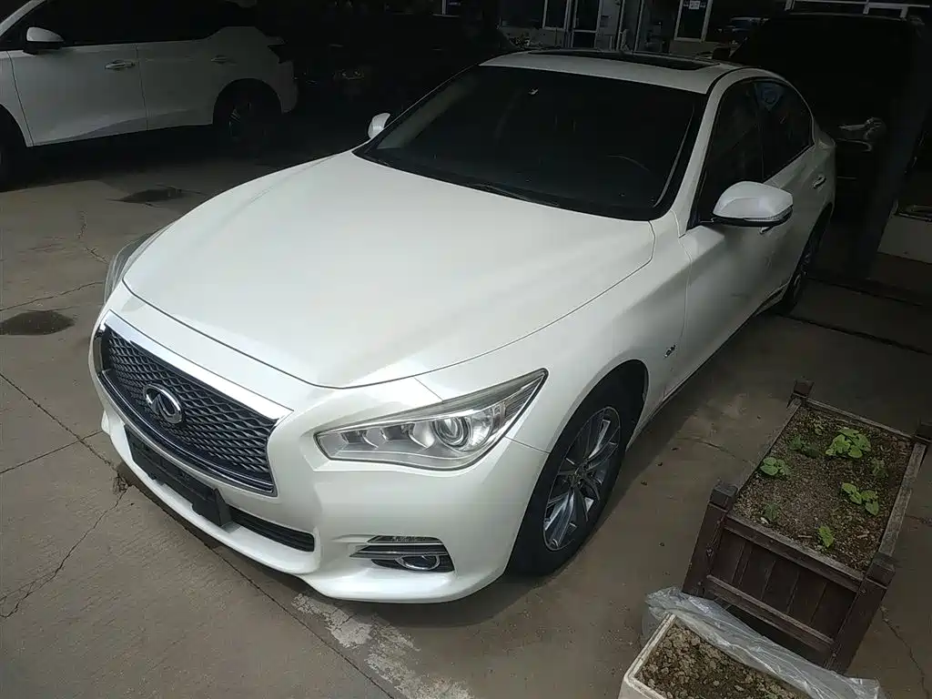Infiniti Q50L 2016