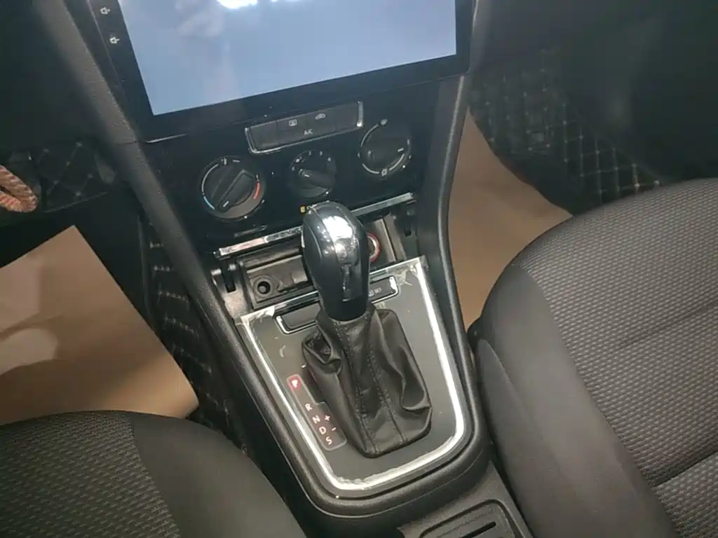 Volkswagen Bora — миниатюра 14