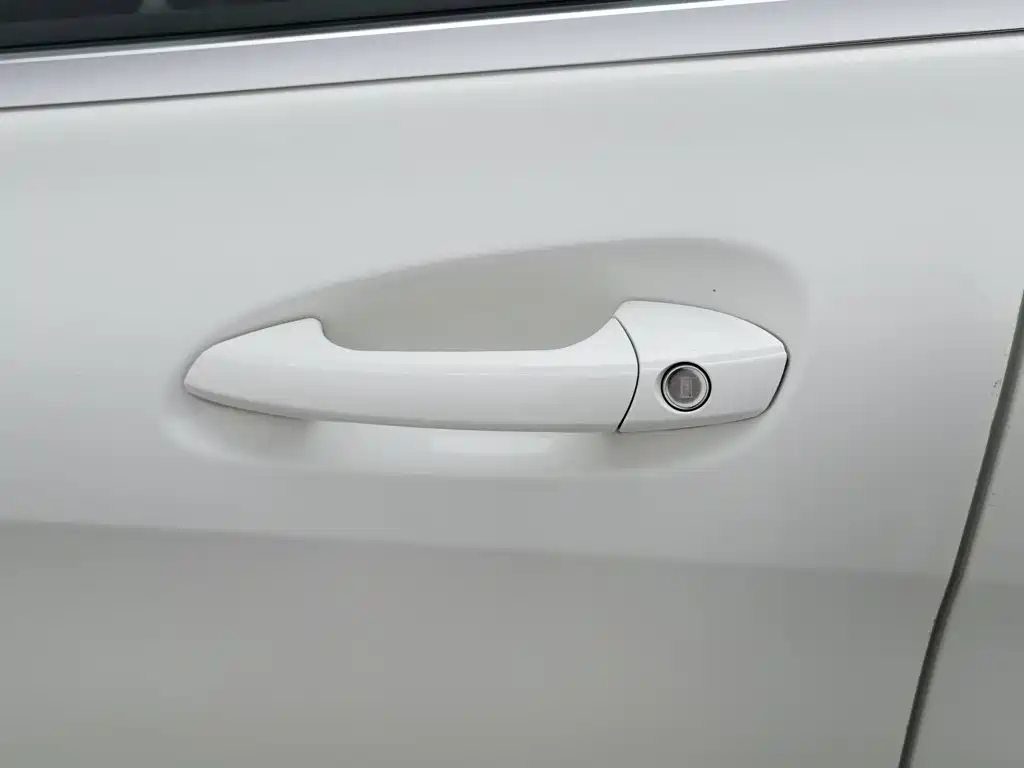 Mercedes-Benz B-Class — миниатюра 18