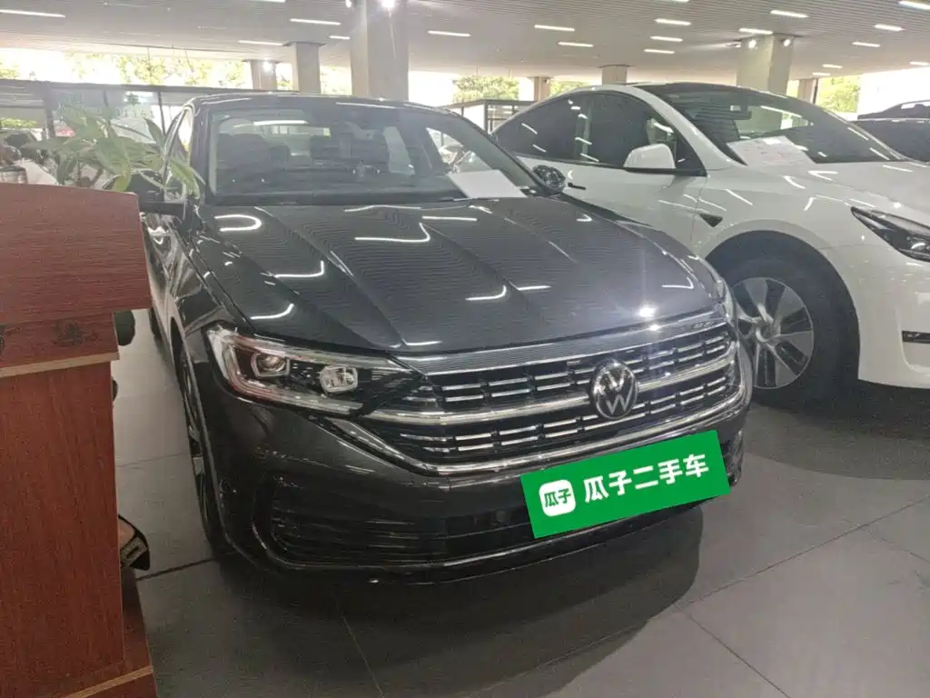 Volkswagen Sagitar — миниатюра 4