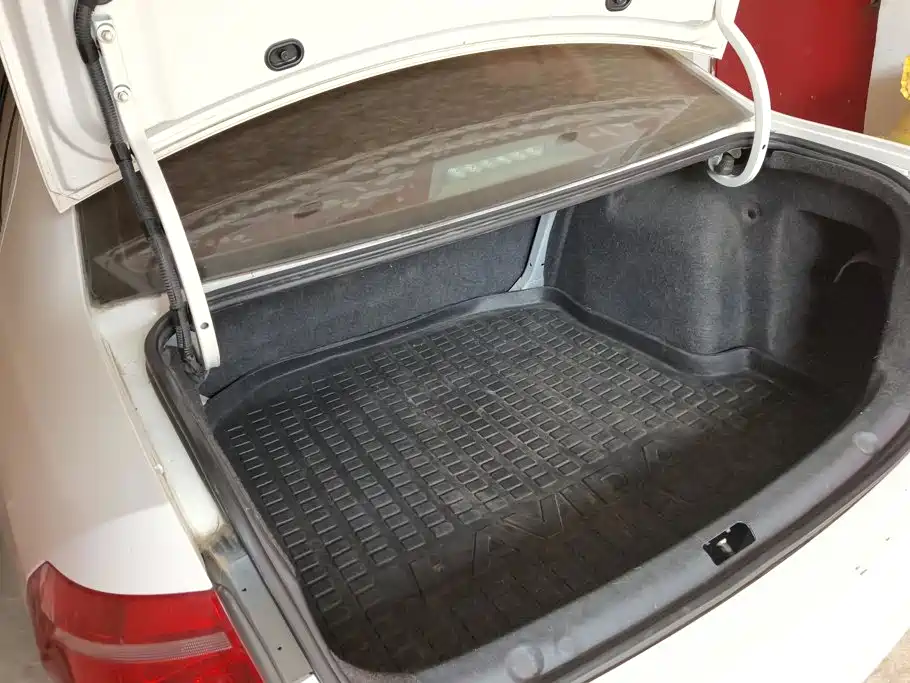 Volkswagen Lavida — миниатюра 4