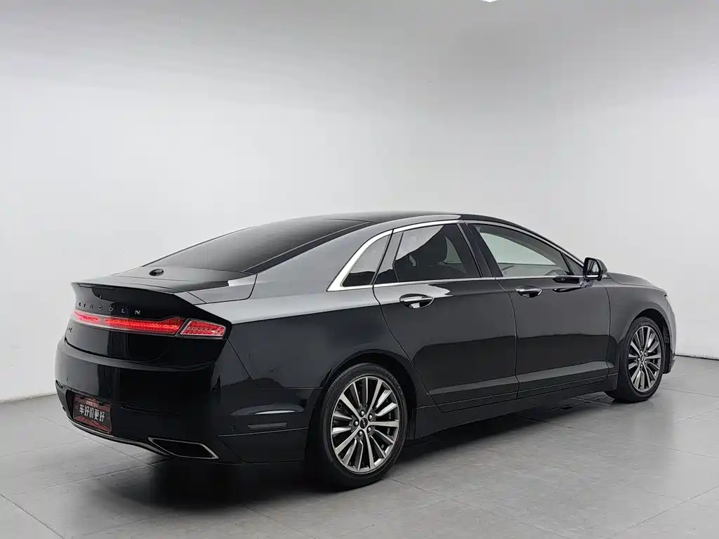 Lincoln MKZ — миниатюра 2