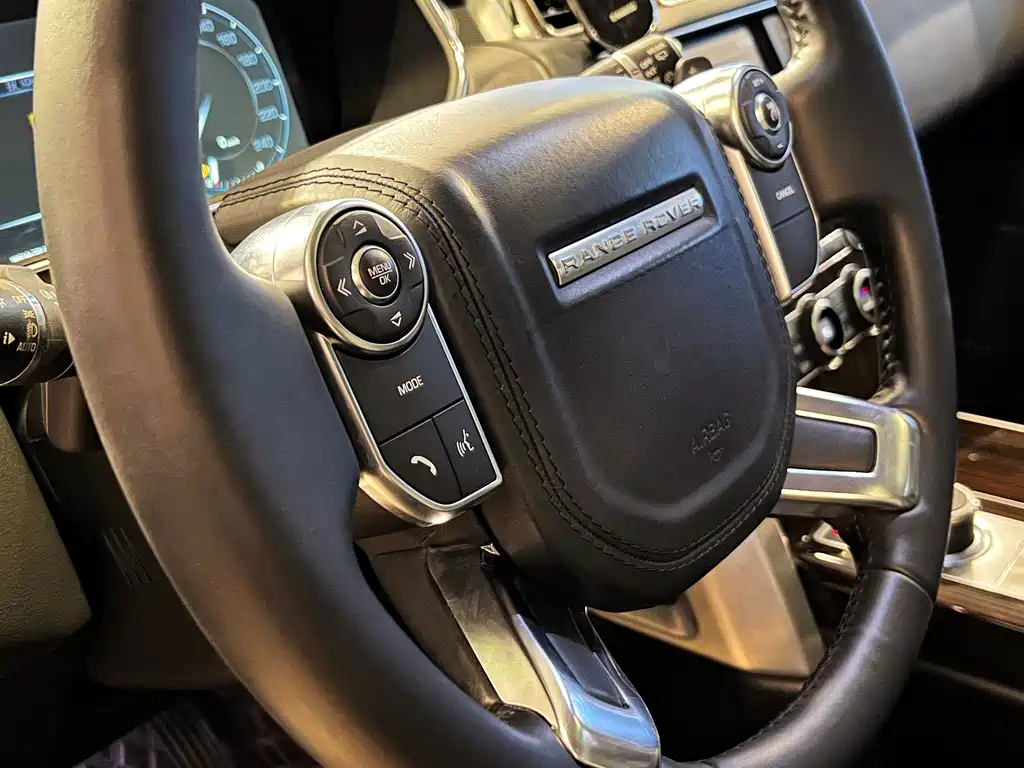 Land Rover Range Rover — миниатюра 14