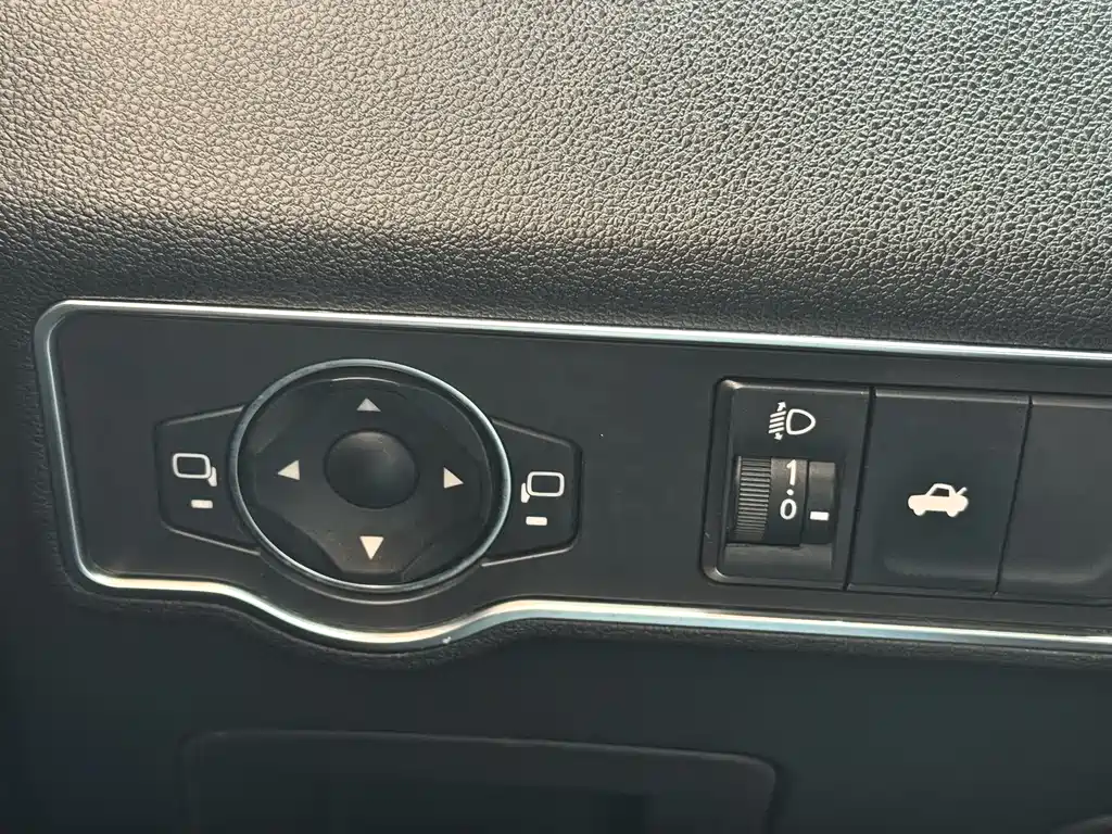 Zotye 众泰Z560 — миниатюра 18