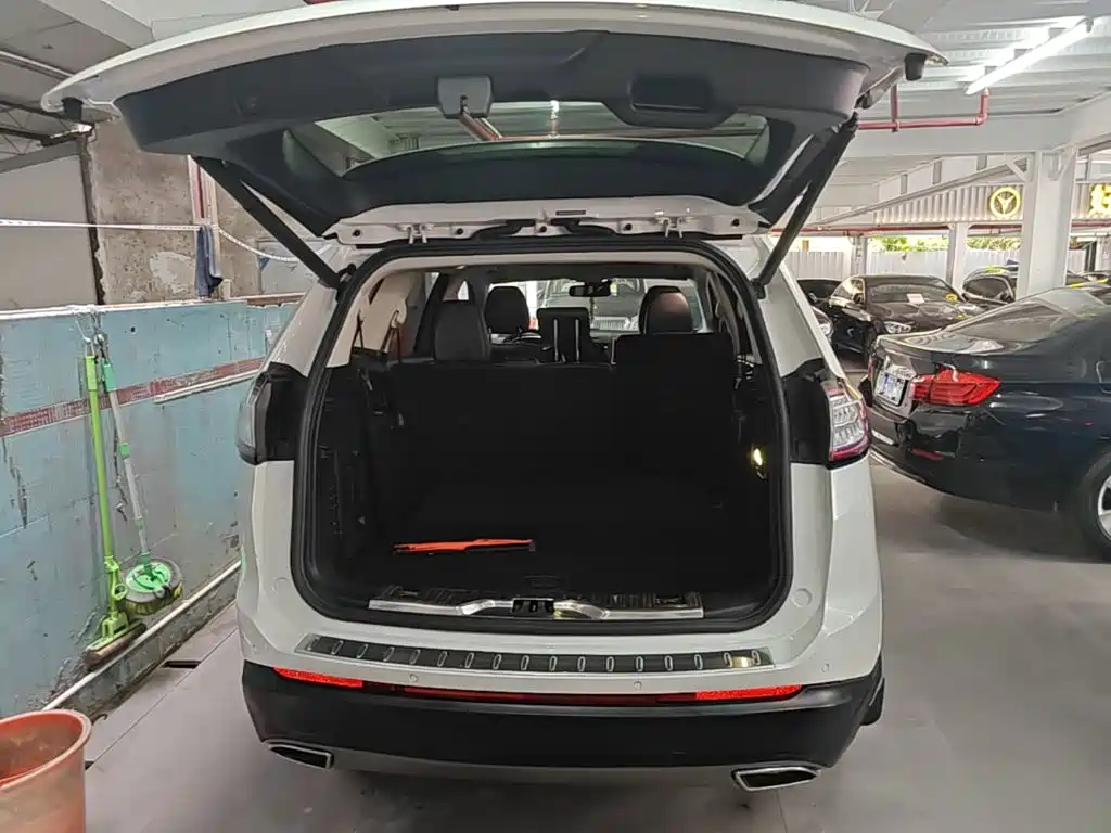 Ford Edge — миниатюра 19