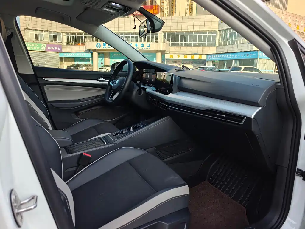 Volkswagen Golf 2021 280TSI DSG Pro