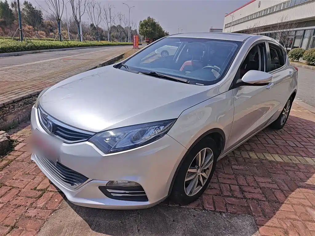 Changan Eado XT 2015