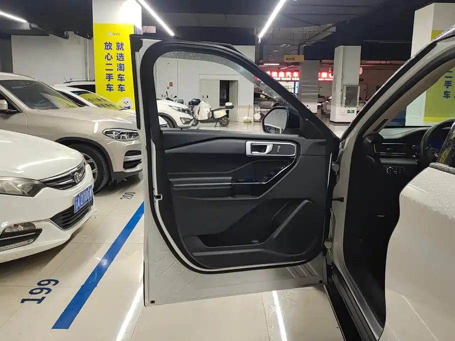 Ford Explorer — миниатюра 7