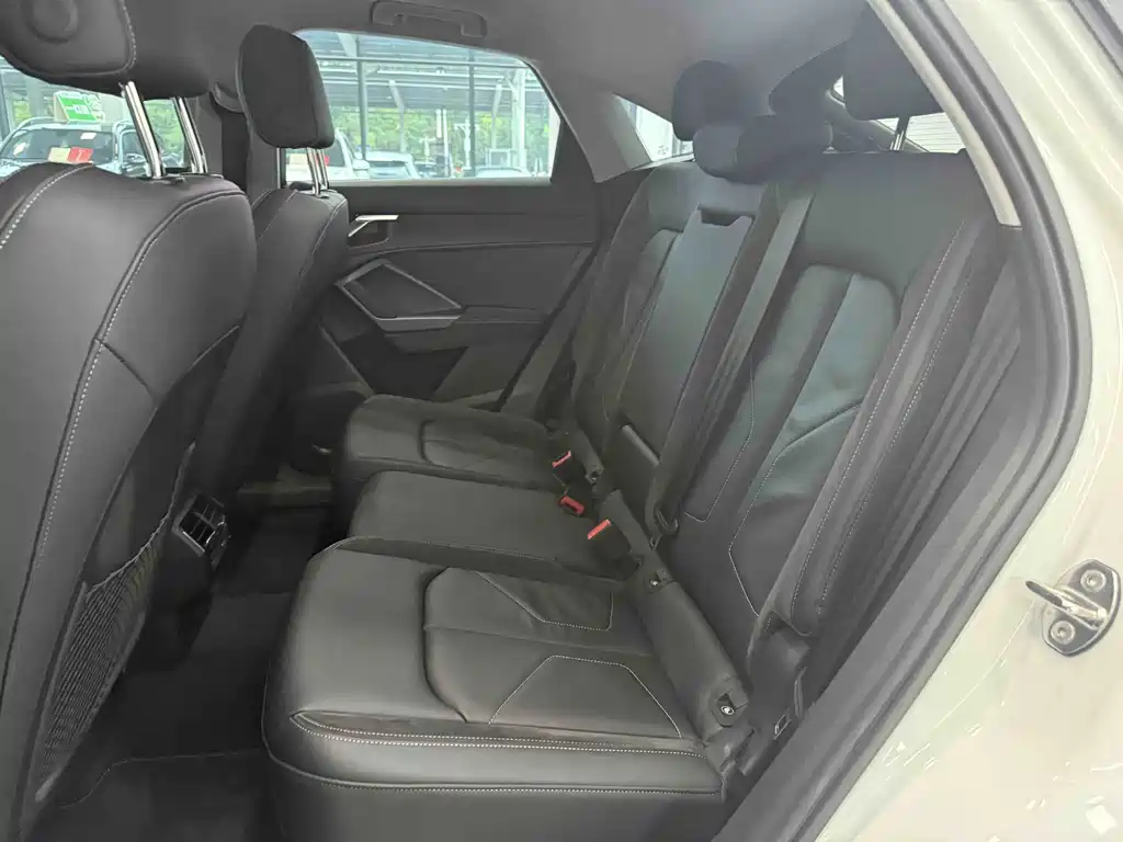 Audi Q3 Sportback — миниатюра 15