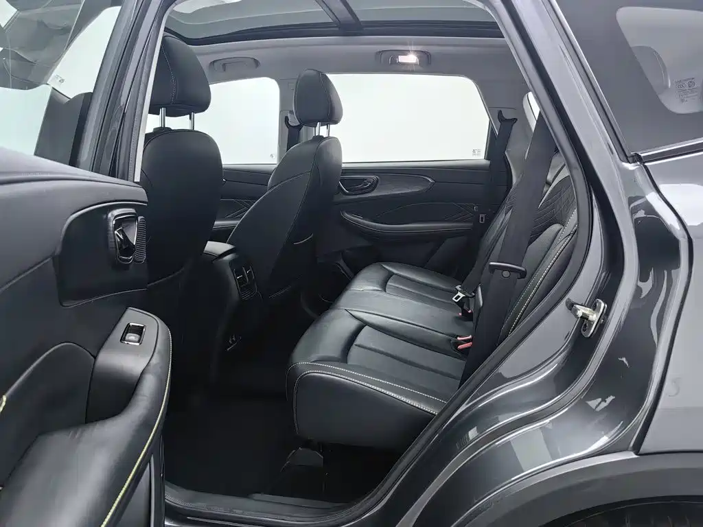 Roewe RX5 — миниатюра 15