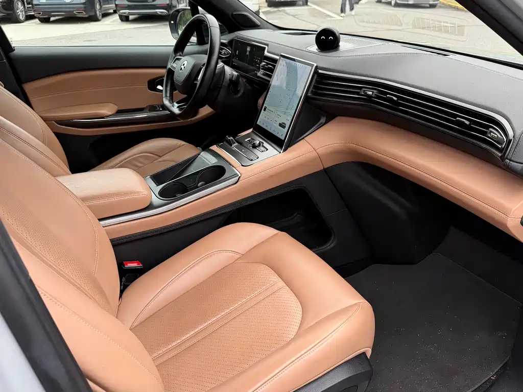 NIO ES6 — миниатюра 12