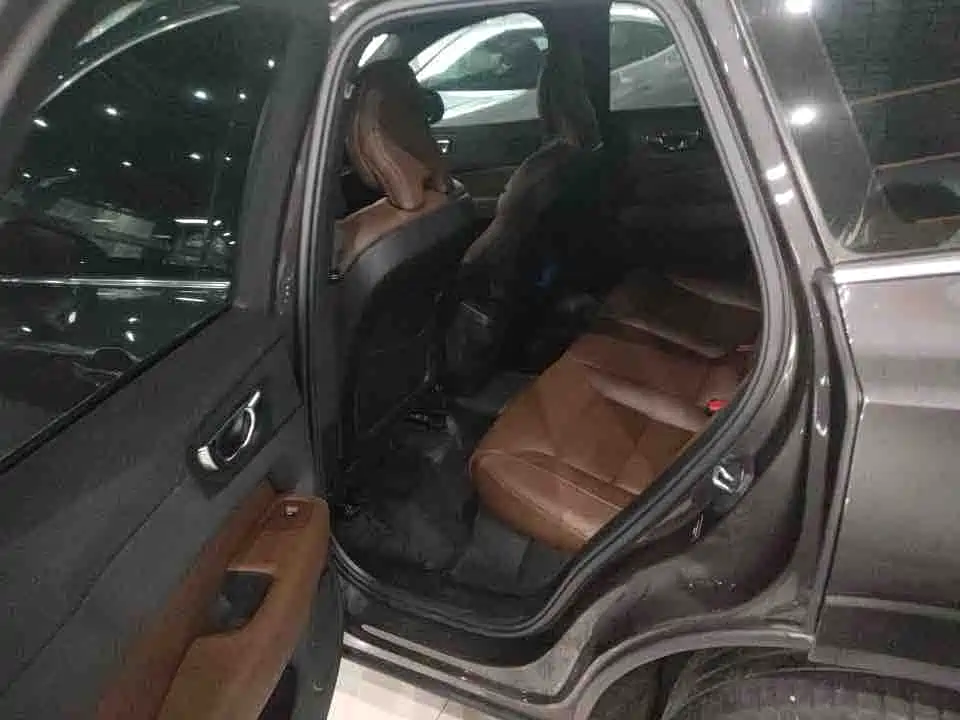 Volvo XC60 — миниатюра 4