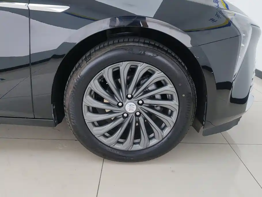 Buick LaCrosse — миниатюра 6
