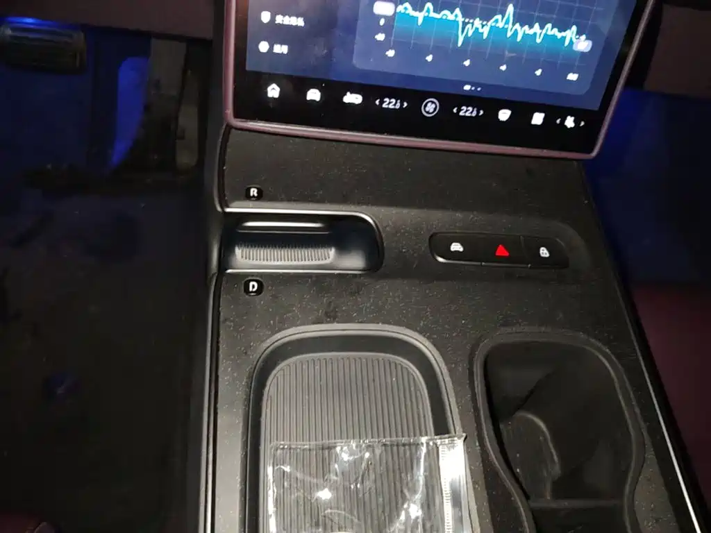 NIO ET5T — миниатюра 14