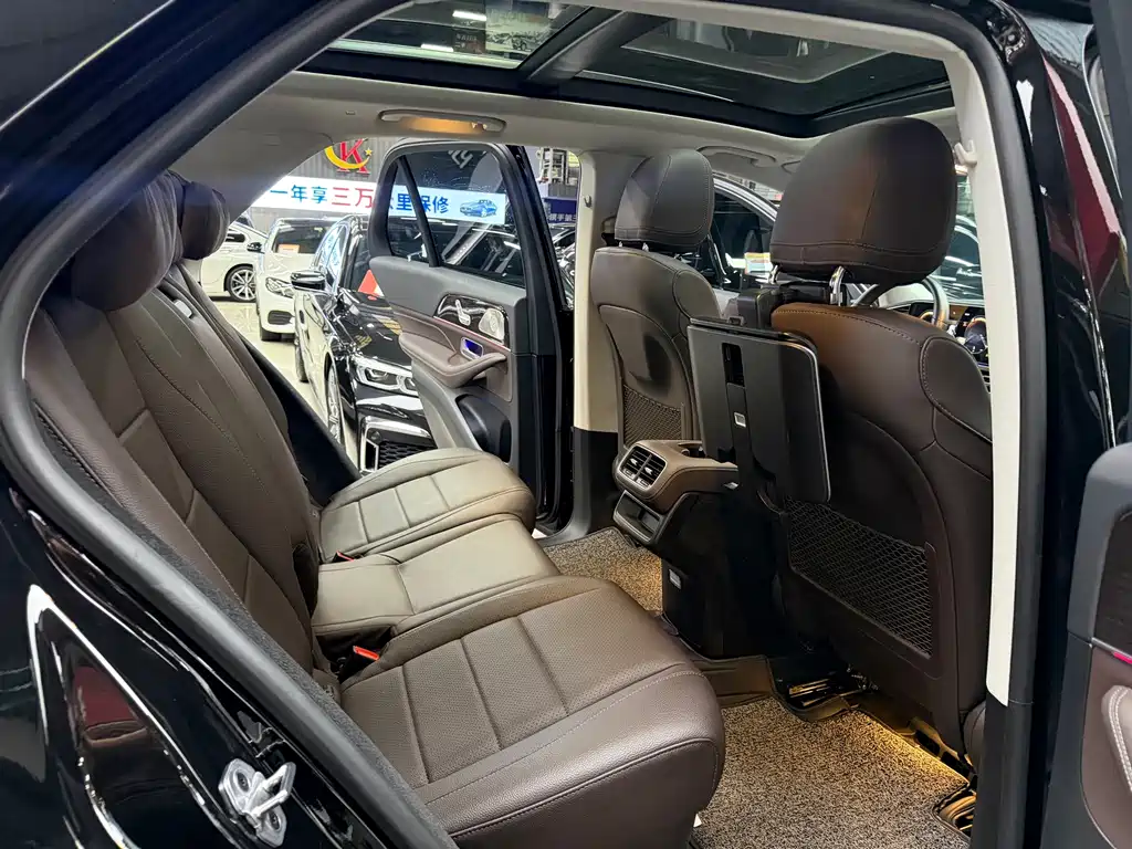 Mercedes-Benz GLE (Import) — миниатюра 16