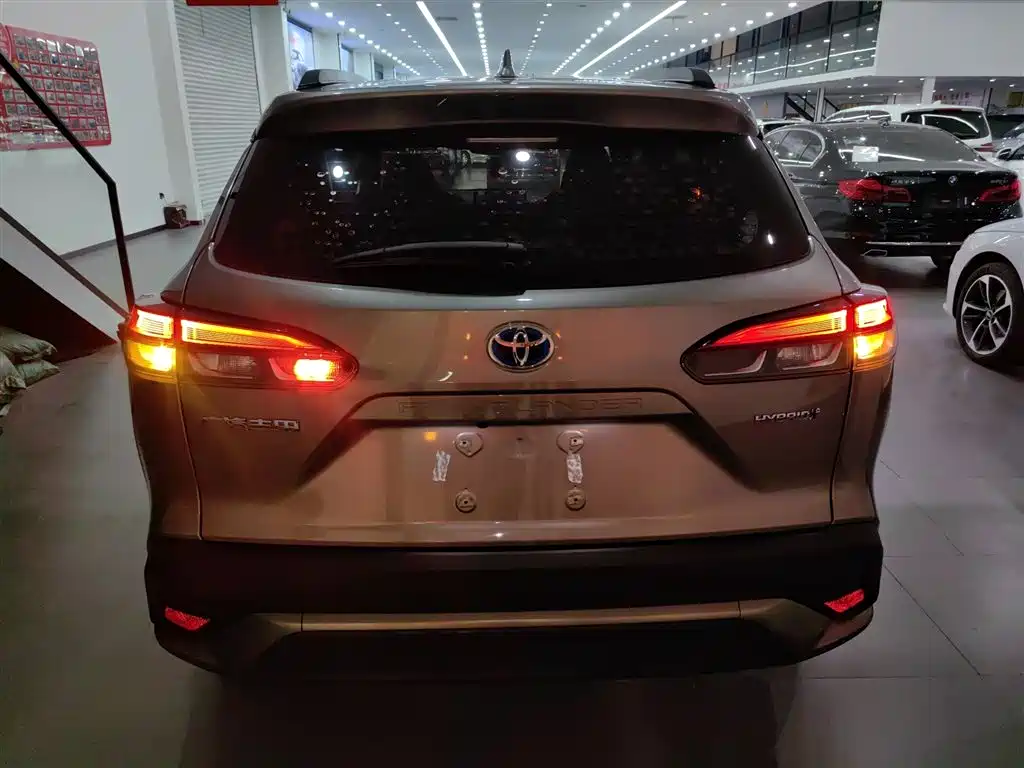 Toyota Frontlander 2023 2.0L Luxury