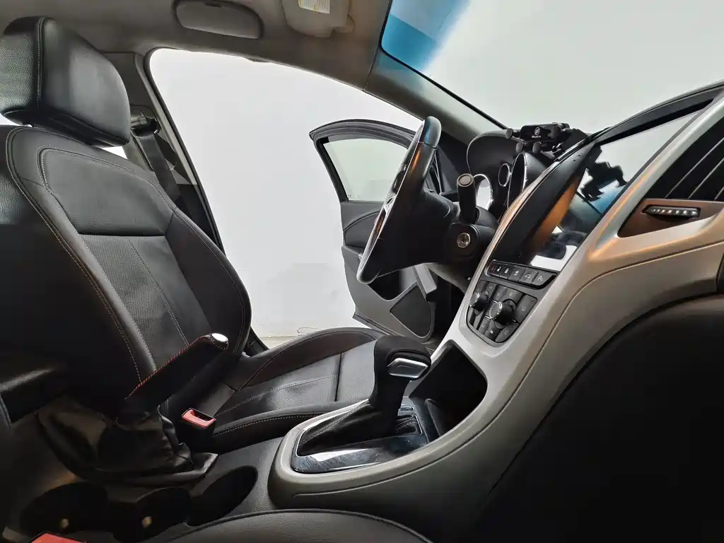 Buick Excelle — миниатюра 14